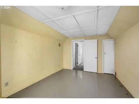 2115 SE 30th Avenue Portland OR 97214