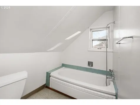 2115 SE 30th Avenue Portland OR 97214