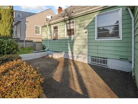 2115 SE 30th Avenue Portland OR 97214
