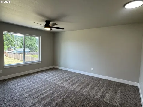 240 Miller Street Sutherlin OR 97479