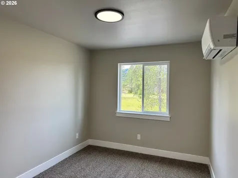 240 Miller Street Sutherlin OR 97479