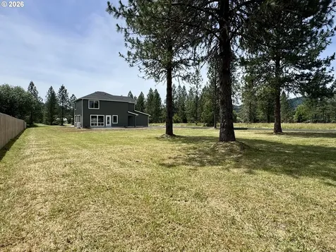 240 Miller Street Sutherlin OR 97479