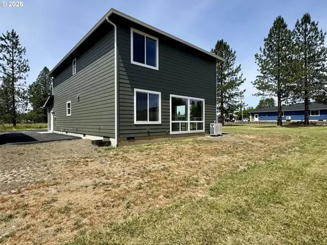 240 Miller Street Sutherlin OR 97479