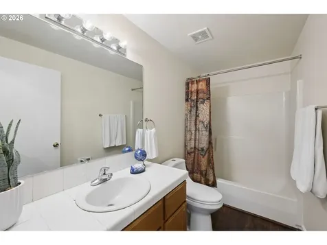 7137 NE Jessup Court Portland OR 97218