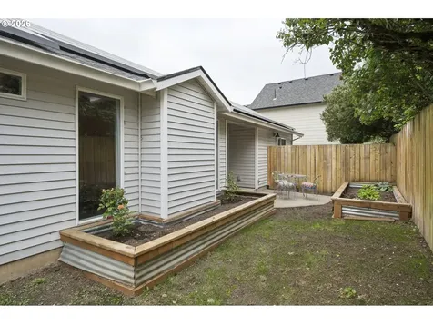 7137 NE Jessup Court Portland OR 97218