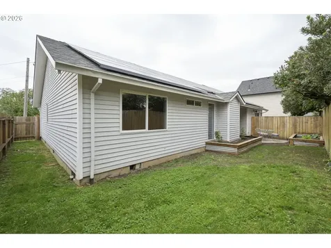 7137 NE Jessup Court Portland OR 97218