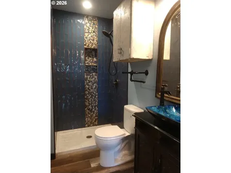 7137 NE Jessup Court Portland OR 97218