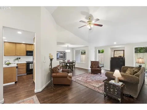 7137 NE Jessup Court Portland OR 97218