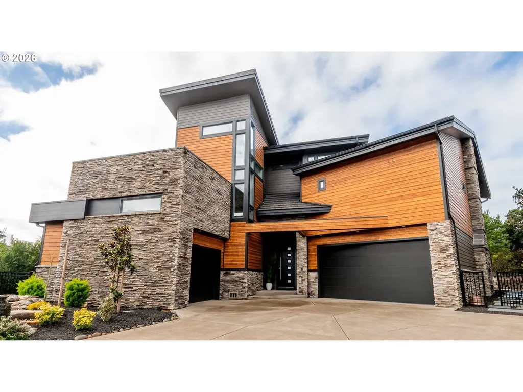 11 Fawn Ridge Lane Florence OR 97439