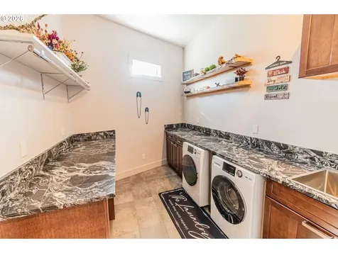 11 Fawn Ridge Lane Florence OR 97439