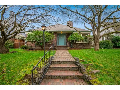 6426 N Moore Avenue Portland OR 97217