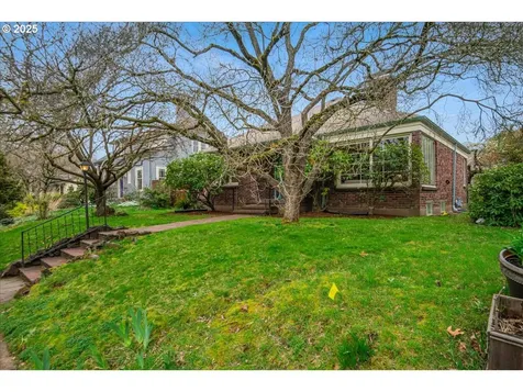 6426 N Moore Avenue Portland OR 97217