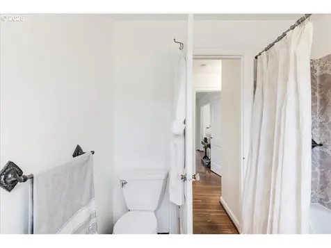 6426 N Moore Avenue Portland OR 97217