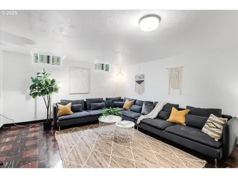 6426 N Moore Avenue Portland OR 97217