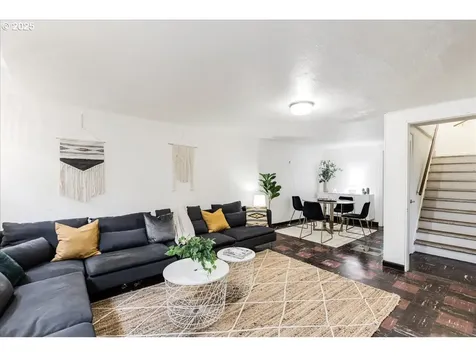 6426 N Moore Avenue Portland OR 97217