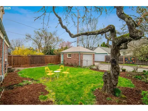 6426 N Moore Avenue Portland OR 97217