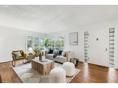 6426 N Moore Avenue Portland OR 97217