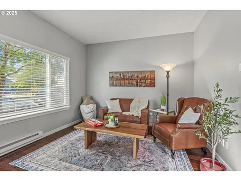 6849 SE Knight Street Portland OR 97206