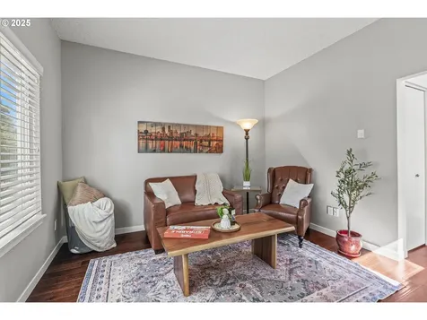 6849 SE Knight Street Portland OR 97206