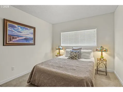 6849 SE Knight Street Portland OR 97206
