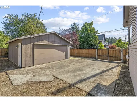 6849 SE Knight Street Portland OR 97206