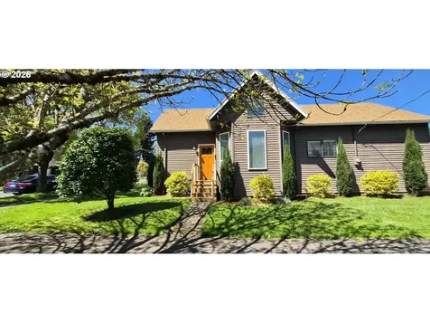 6849 SE Knight Street Portland OR 97206