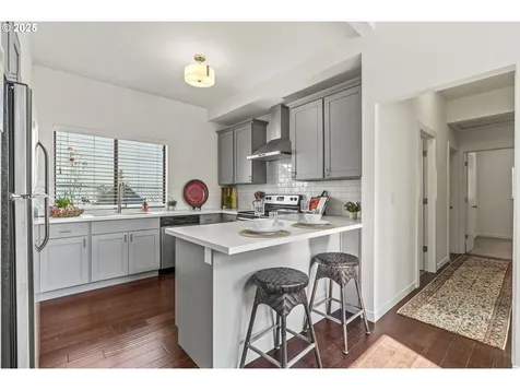 6849 SE Knight Street Portland OR 97206
