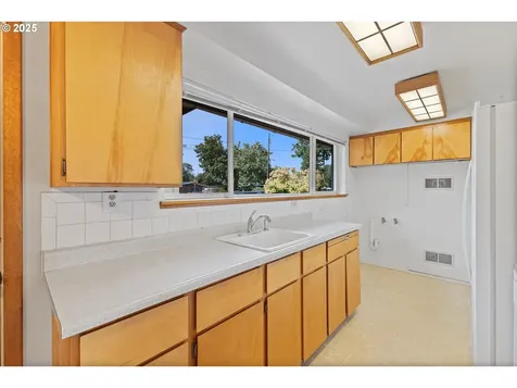 10743 SE Cora Street Portland OR 97266