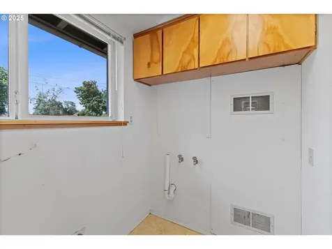 10743 SE Cora Street Portland OR 97266