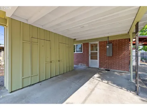 10743 SE Cora Street Portland OR 97266