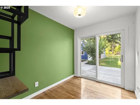4027 SE 102nd Avenue Portland OR 97266
