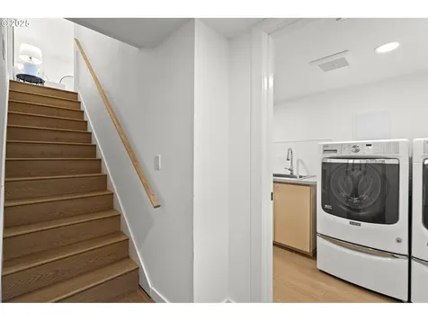 4027 SE 102nd Avenue Portland OR 97266