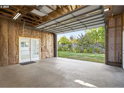 4027 SE 102nd Avenue Portland OR 97266
