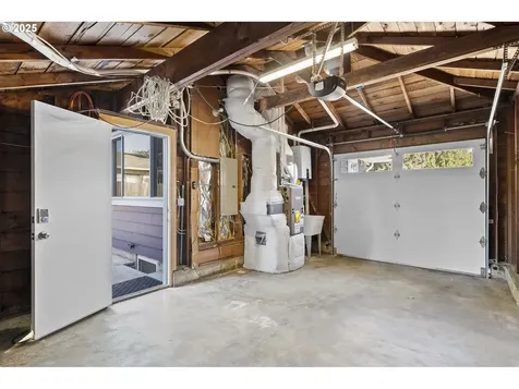 4027 SE 102nd Avenue Portland OR 97266
