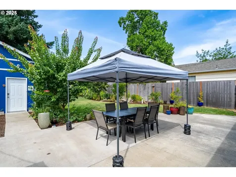 4027 SE 102nd Avenue Portland OR 97266