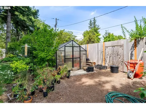 4027 SE 102nd Avenue Portland OR 97266