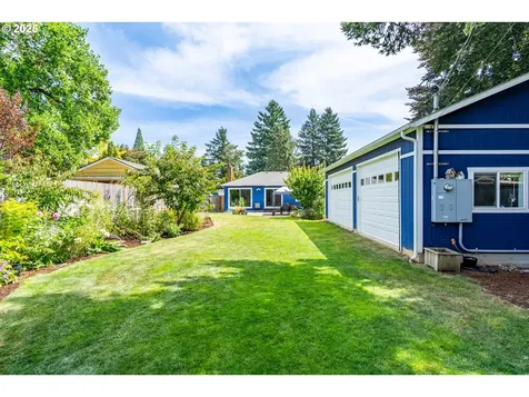 4027 SE 102nd Avenue Portland OR 97266