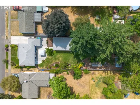 4027 SE 102nd Avenue Portland OR 97266