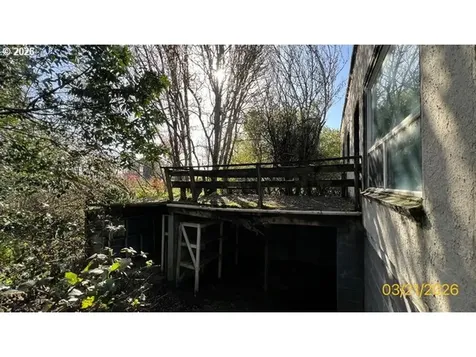 806 Railroad Avenue Myrtle Point OR 97458