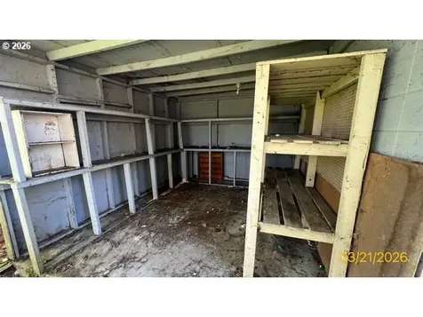 806 Railroad Avenue Myrtle Point OR 97458