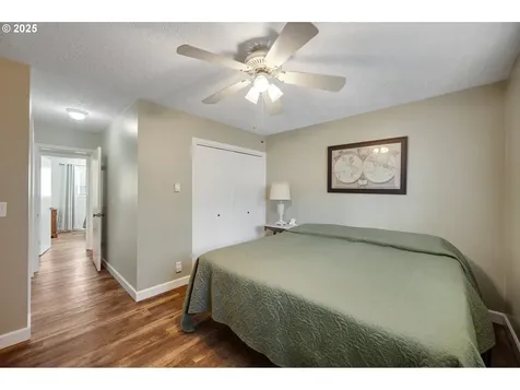 6198 SE Lois Street Hillsboro OR 97123