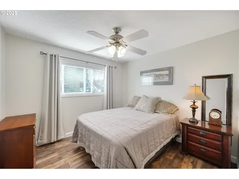 6198 SE Lois Street Hillsboro OR 97123