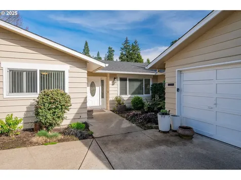 6198 SE Lois Street Hillsboro OR 97123