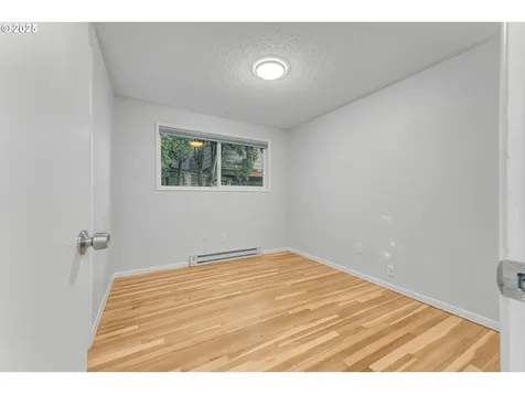 6306 SW 32nd Avenue Portland OR 97239