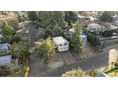 6306 SW 32nd Avenue Portland OR 97239