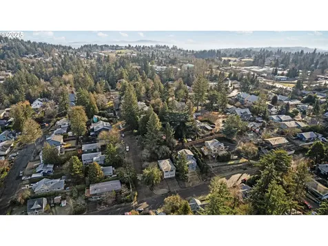 6306 SW 32nd Avenue Portland OR 97239