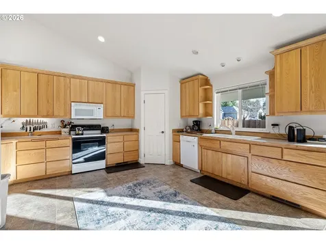 1635 Fairview Place Cottage Grove OR 97424