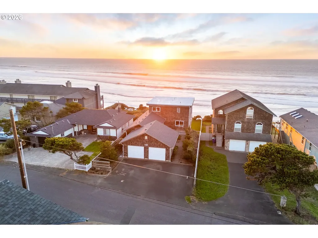 2151 NW Inlet Avenue Lincoln City OR 97367
