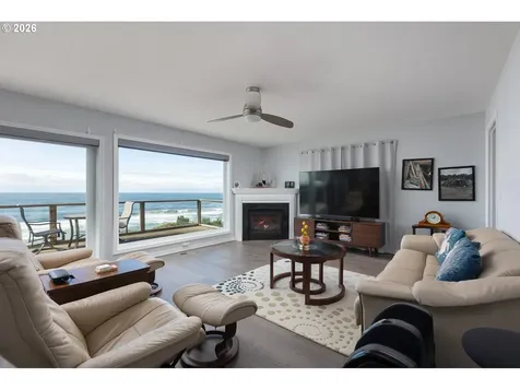 2151 NW Inlet Avenue Lincoln City OR 97367