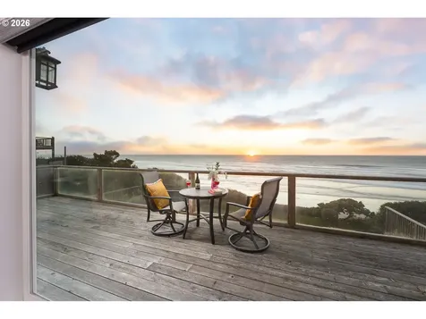 2151 NW Inlet Avenue Lincoln City OR 97367